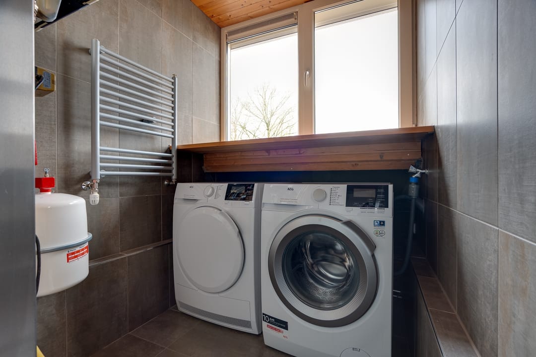 Photo 37 of Julianalaan 19