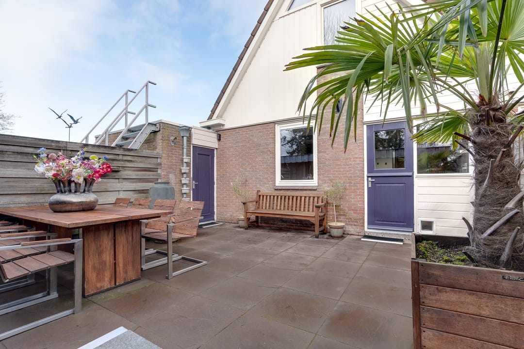 Photo 46 of Julianalaan 19