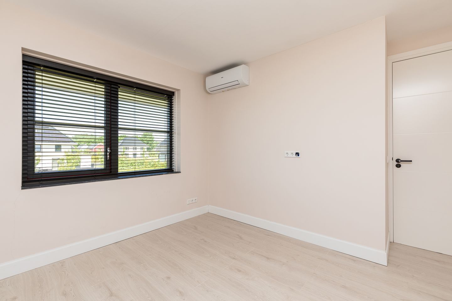 Photo 40 of William Jamesstraat 25