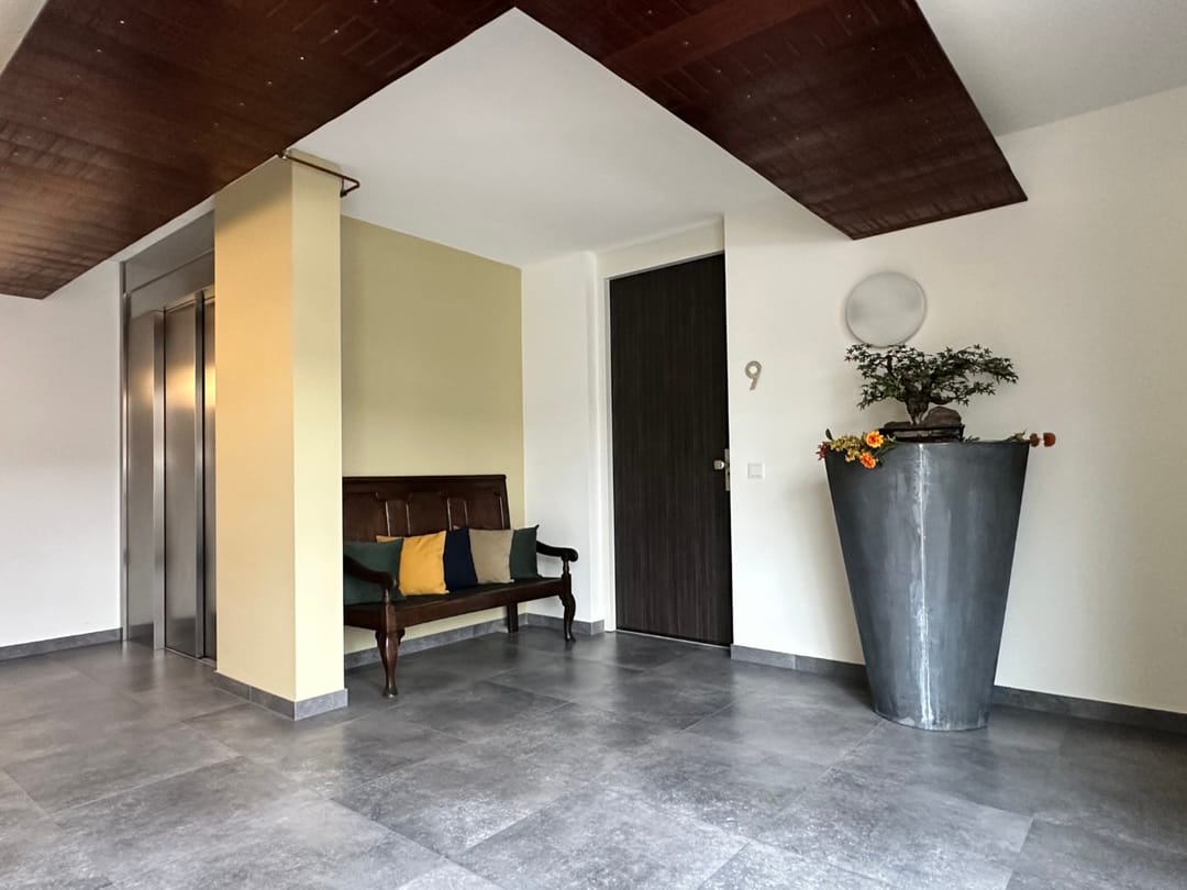 Photo 2 of Draaiboom 9