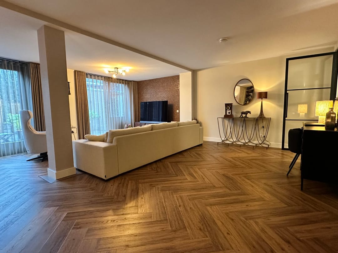 Photo 8 of Draaiboom 9