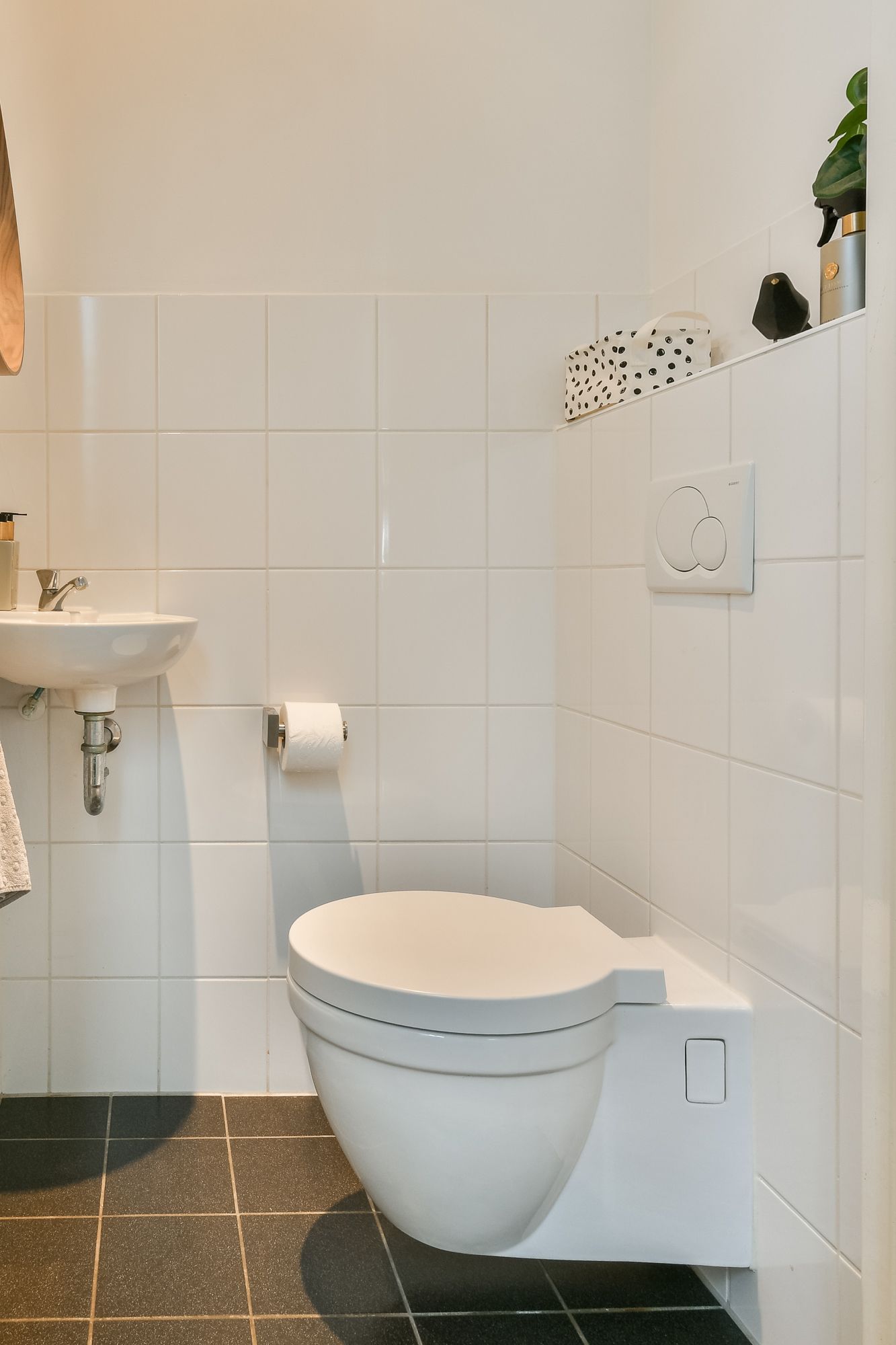 Modern Extended Corner Family Home with Heat Pump in Amstelveen's Kastelenbuurt — 13