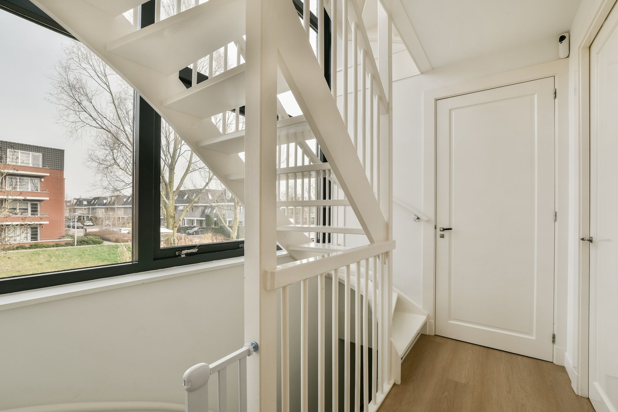Modern Extended Corner Family Home with Heat Pump in Amstelveen's Kastelenbuurt — 14