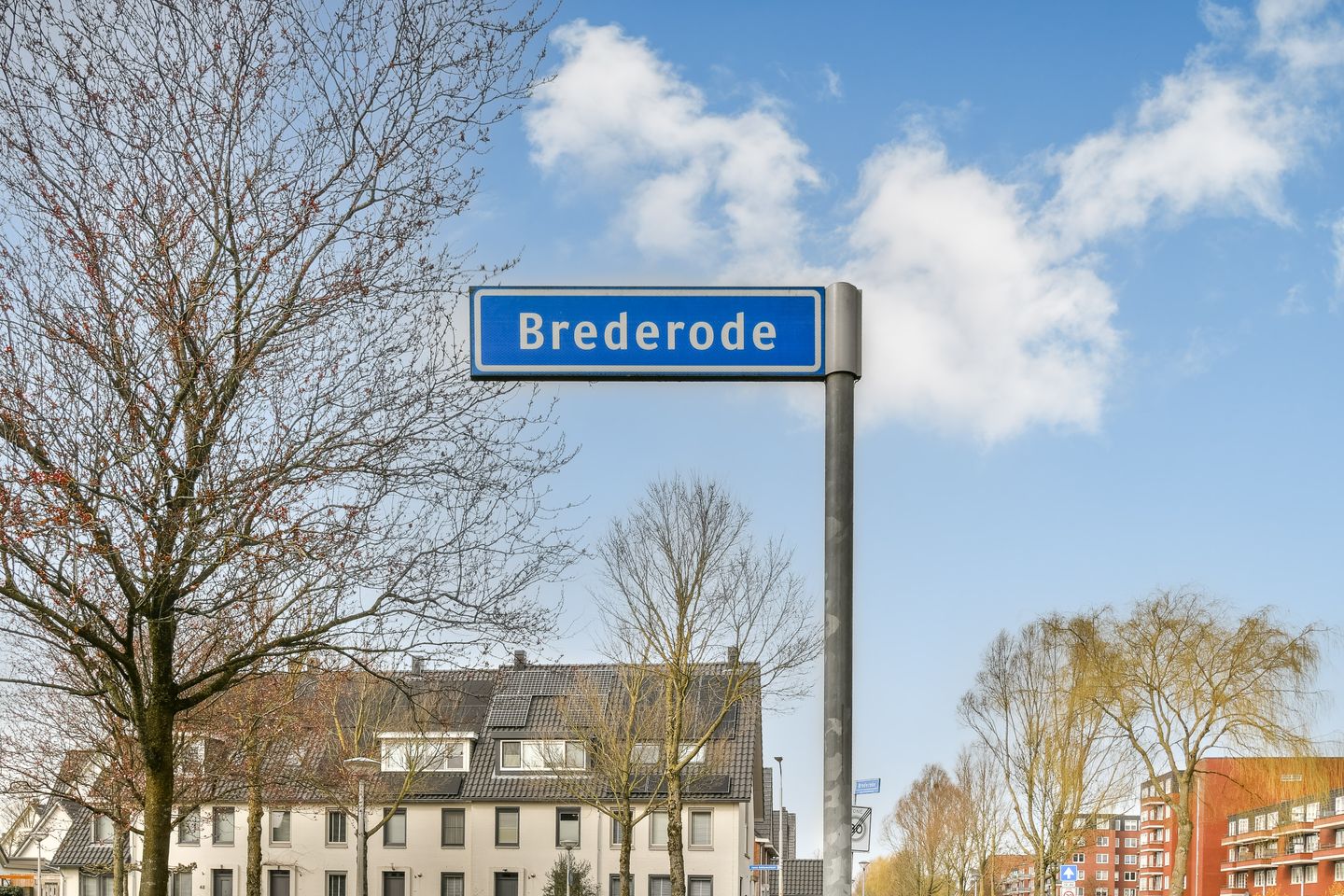 Modern Extended Corner Family Home with Heat Pump in Amstelveen's Kastelenbuurt — 33