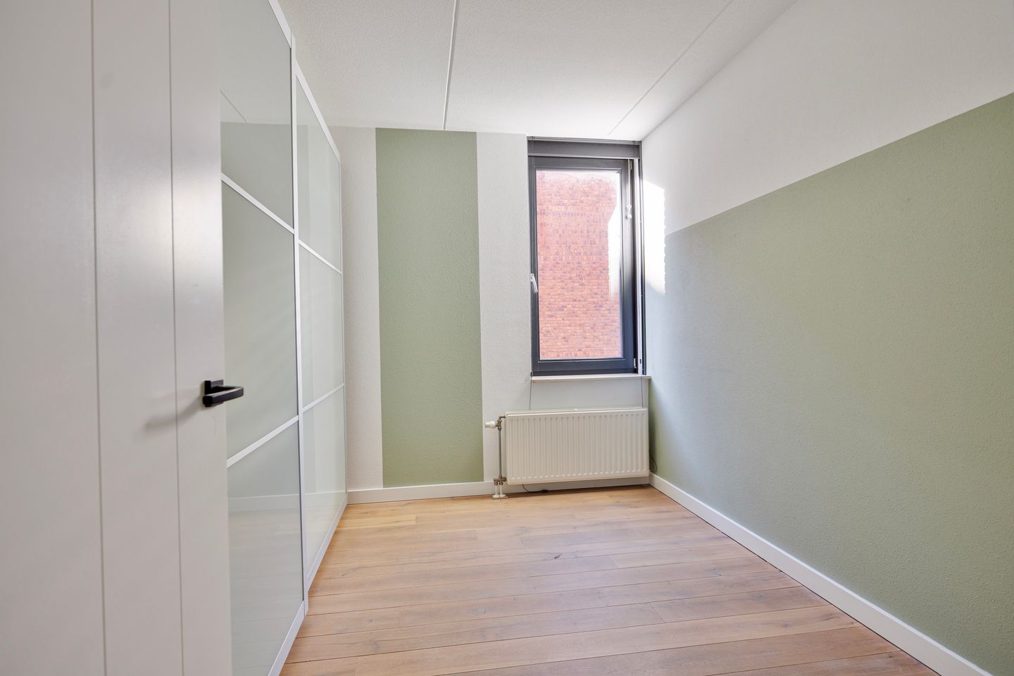 Modern 3-room corner apartment with terrace, parking and storage in Paleiskwartier — 14
