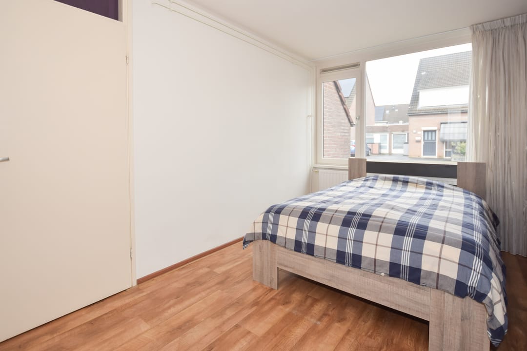 Ground floor apartment with garden and two parking spaces in Maaspoort — 21