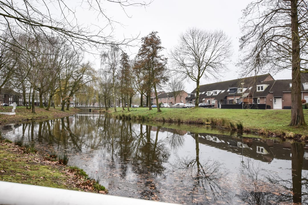 Ground floor apartment with garden and two parking spaces in Maaspoort — 32