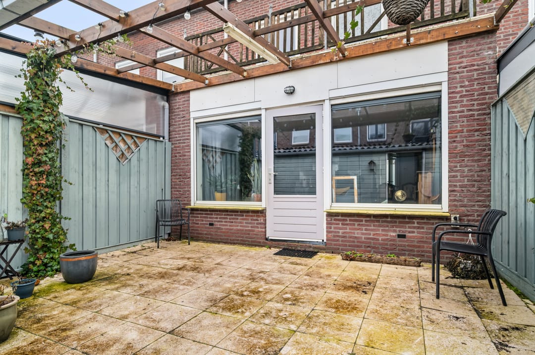 Spacious and Sustainable Terraced House with Five Bedrooms and Roof Terrace — 23