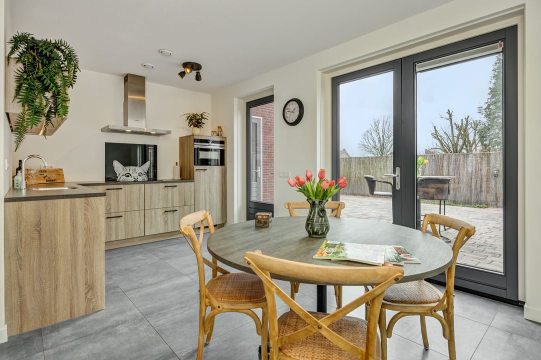 Foto 16 van Irenestraat 42