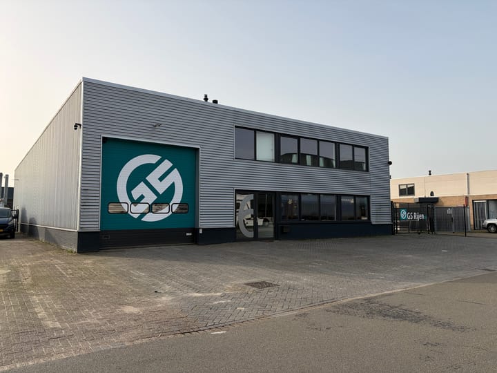 Dorpenbaan 6-C, Rijen