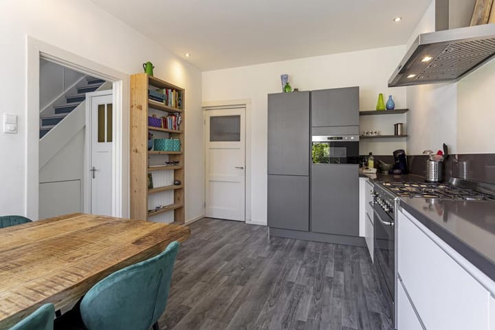 Photo 2 of Prins Hendrikstraat 138