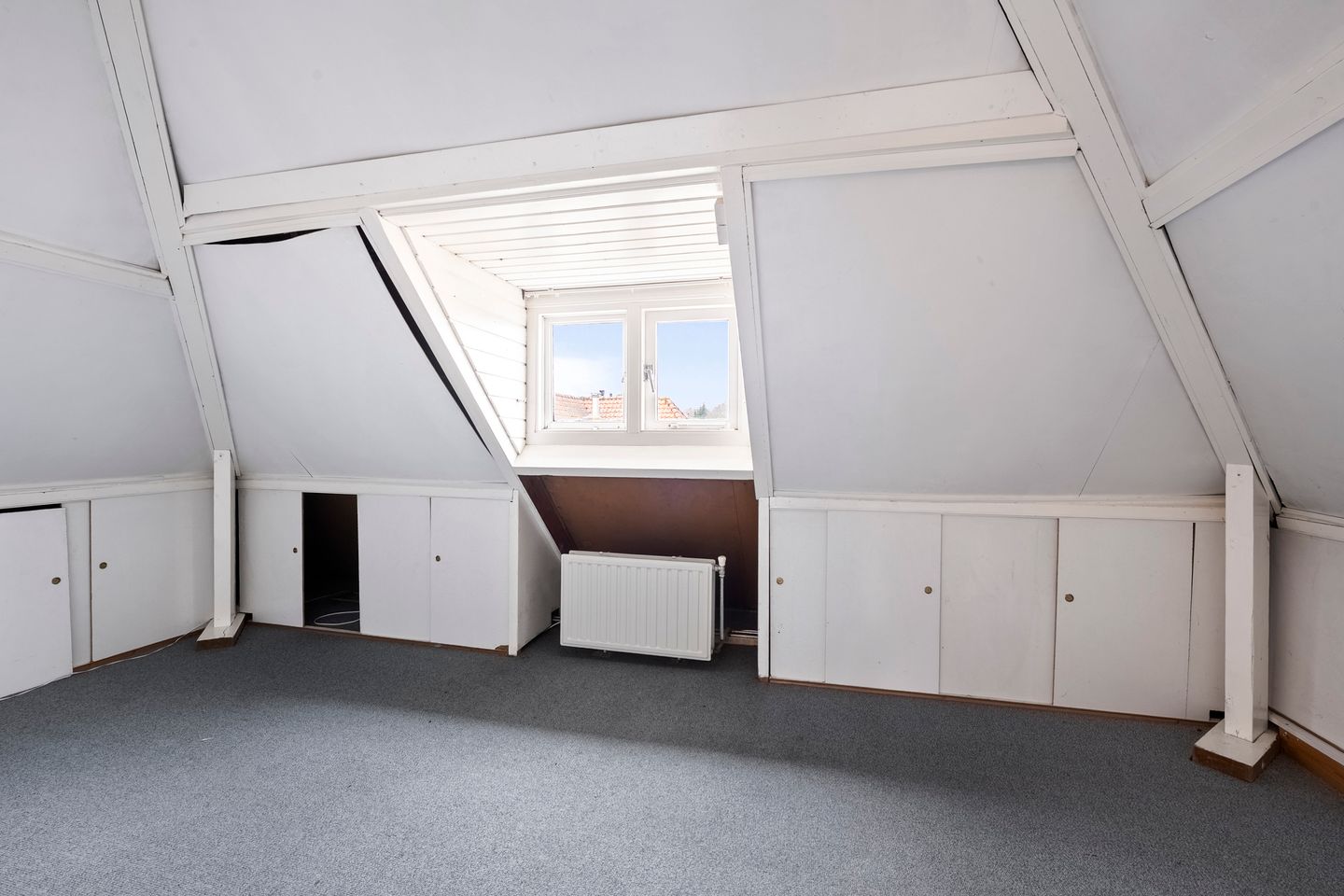 Spacious detached family home with garden and garage in Heemstede Center — 29