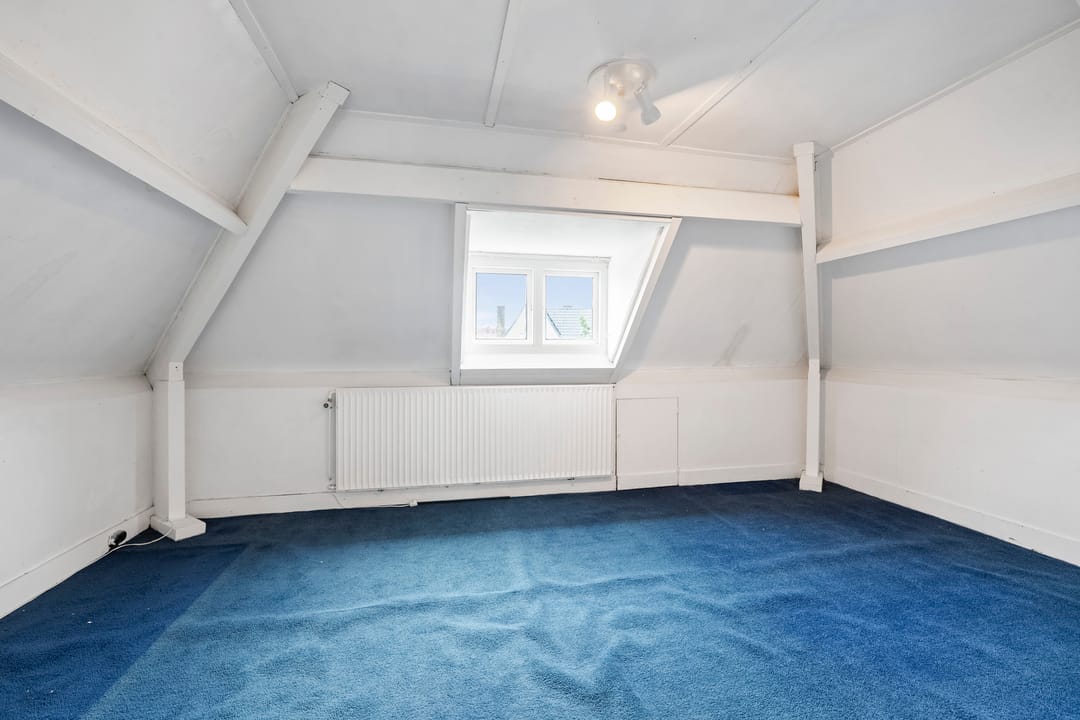 Spacious detached family home with garden and garage in Heemstede Center — 31