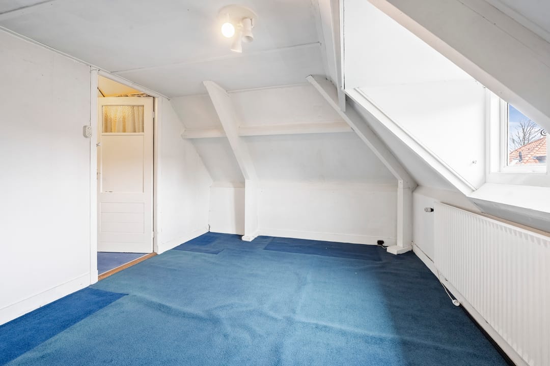 Spacious detached family home with garden and garage in Heemstede Center — 32