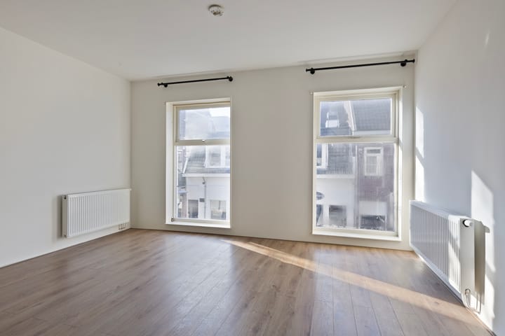 Photo 5 of Rolderstraat 1-B