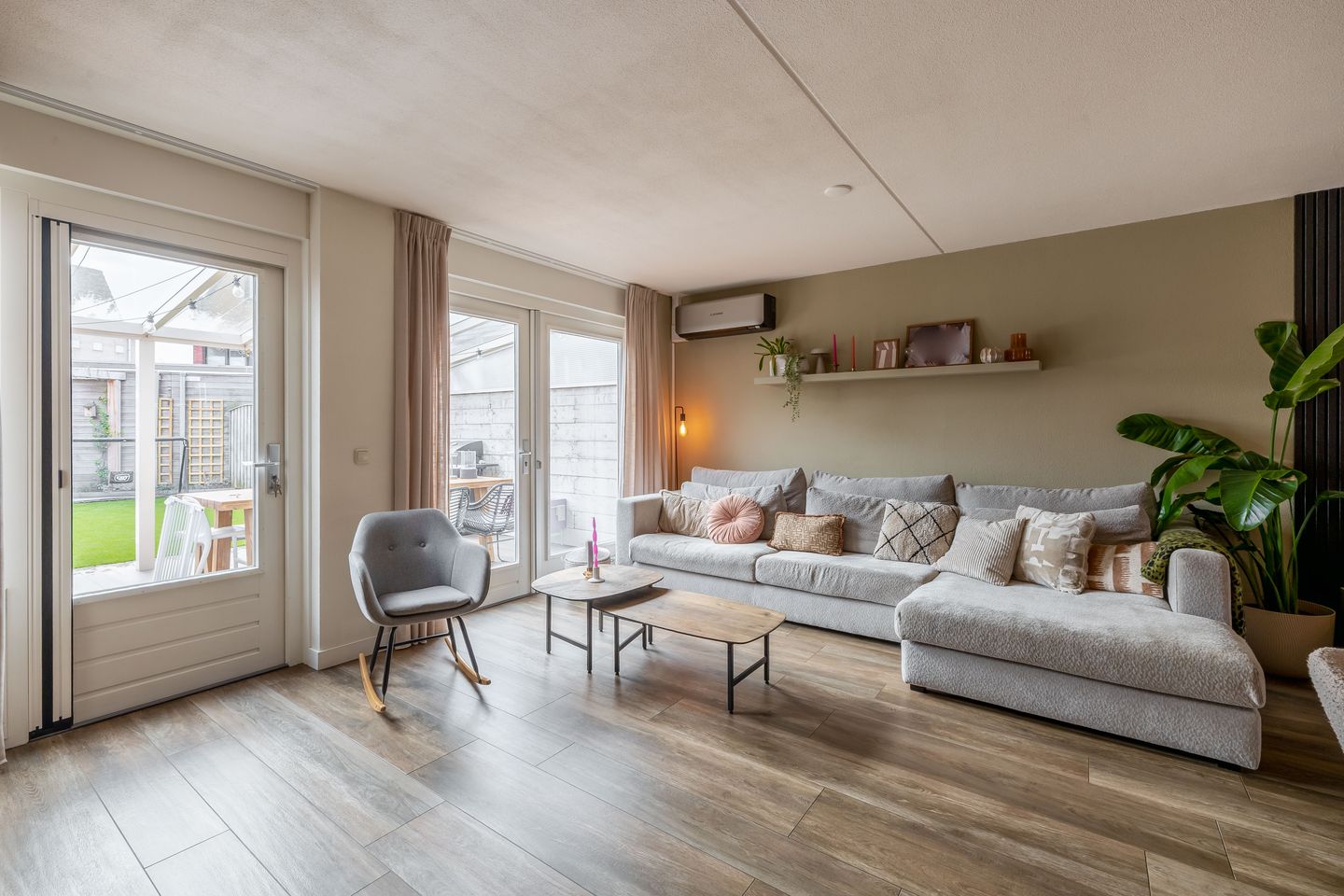 Photo 5 of Lisdodde 60