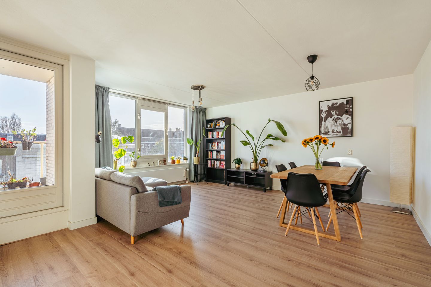 Photo 4 of Van Ostadestraat 209-D