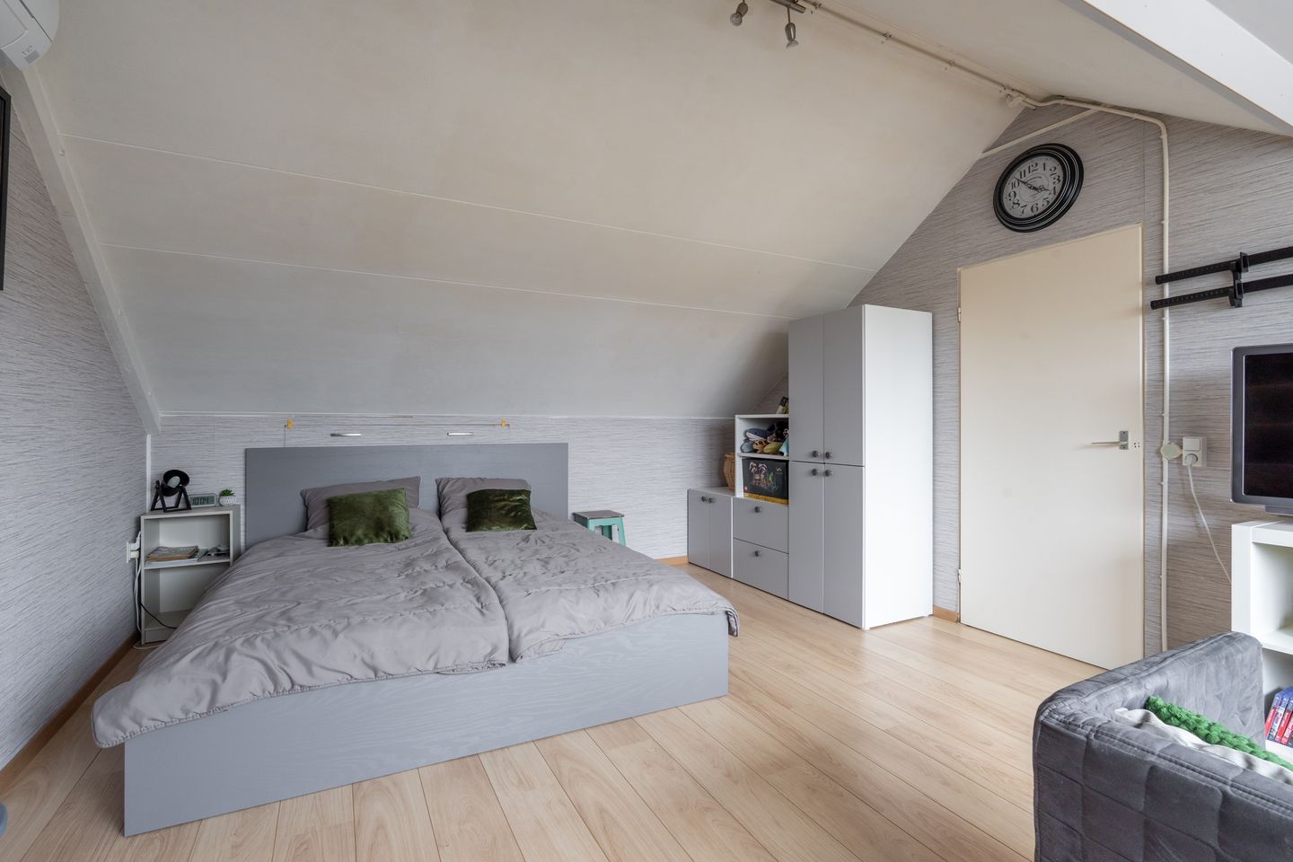 Foto 25 van Vlaardingenweg 36