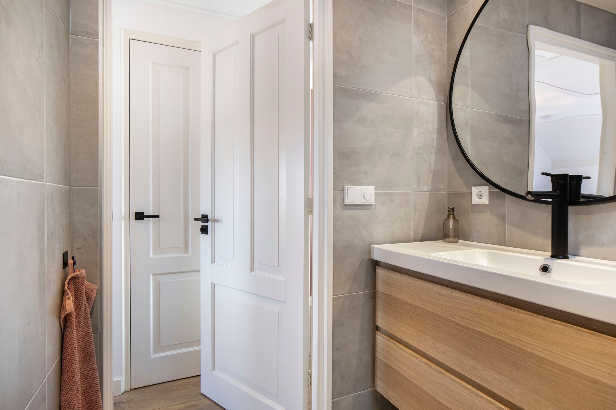 Foto 24 van De Bazelstraat 78