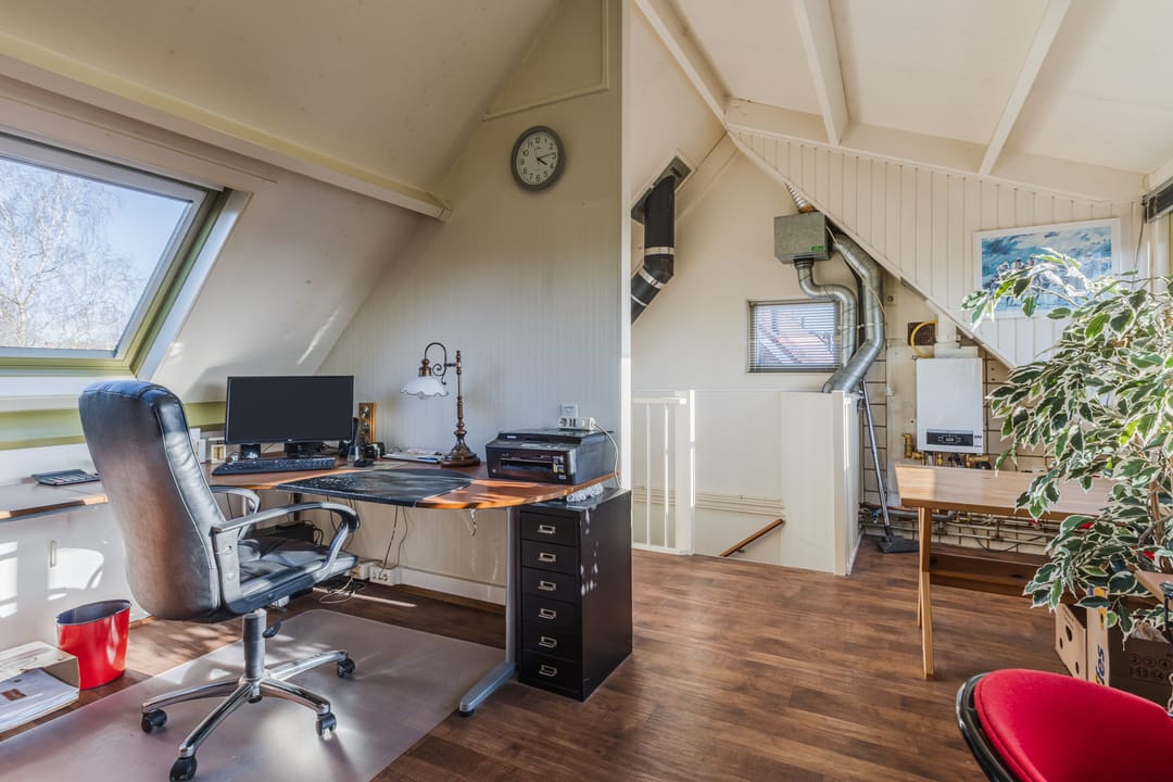 Spacious semi-detached home with pond view and garden in Soest — 22