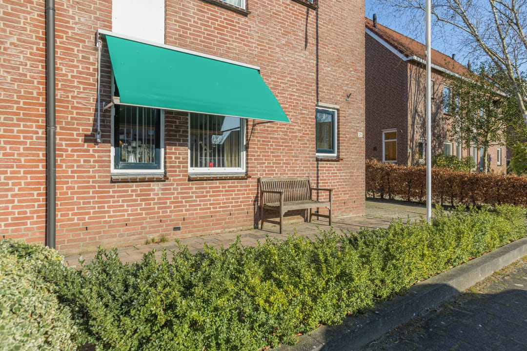 Spacious semi-detached home with pond view and garden in Soest — 35