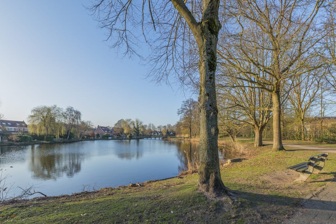 Spacious semi-detached home with pond view and garden in Soest — 39