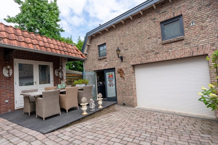 Photo 3 of Leeuwerikstraat 36