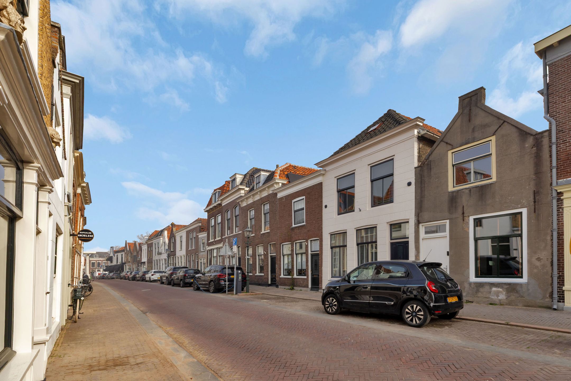 Buying a house in The Netherlands., Voorstraat 140