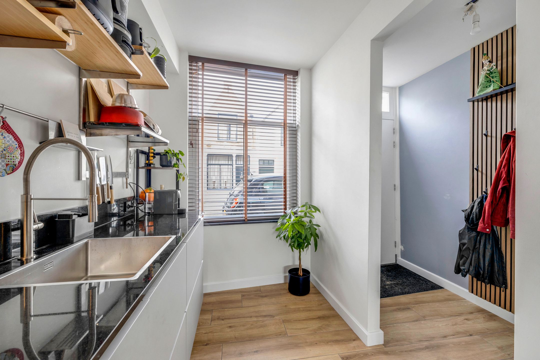 Photo 9 of Voorstraat 140