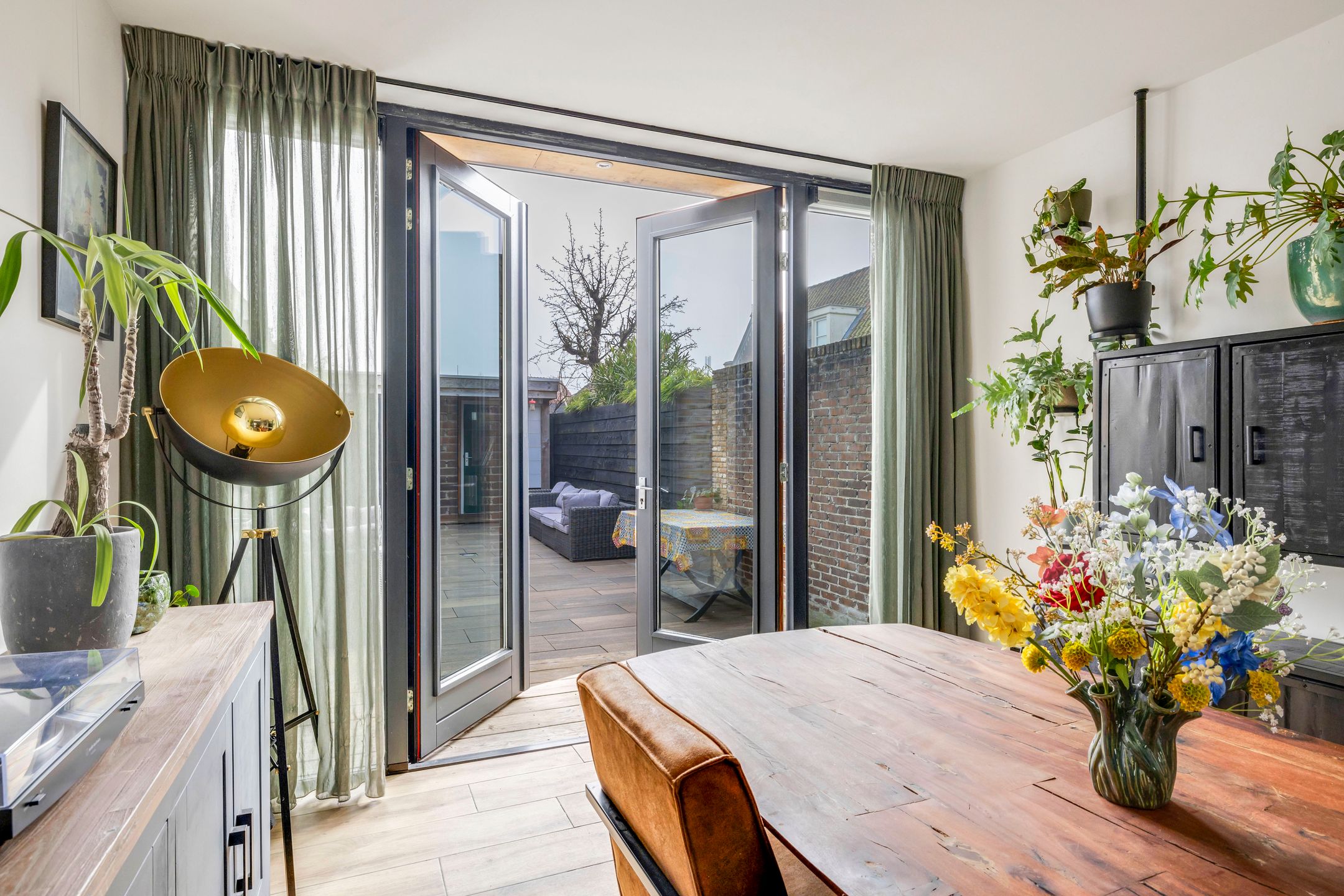 Photo 18 of Voorstraat 140