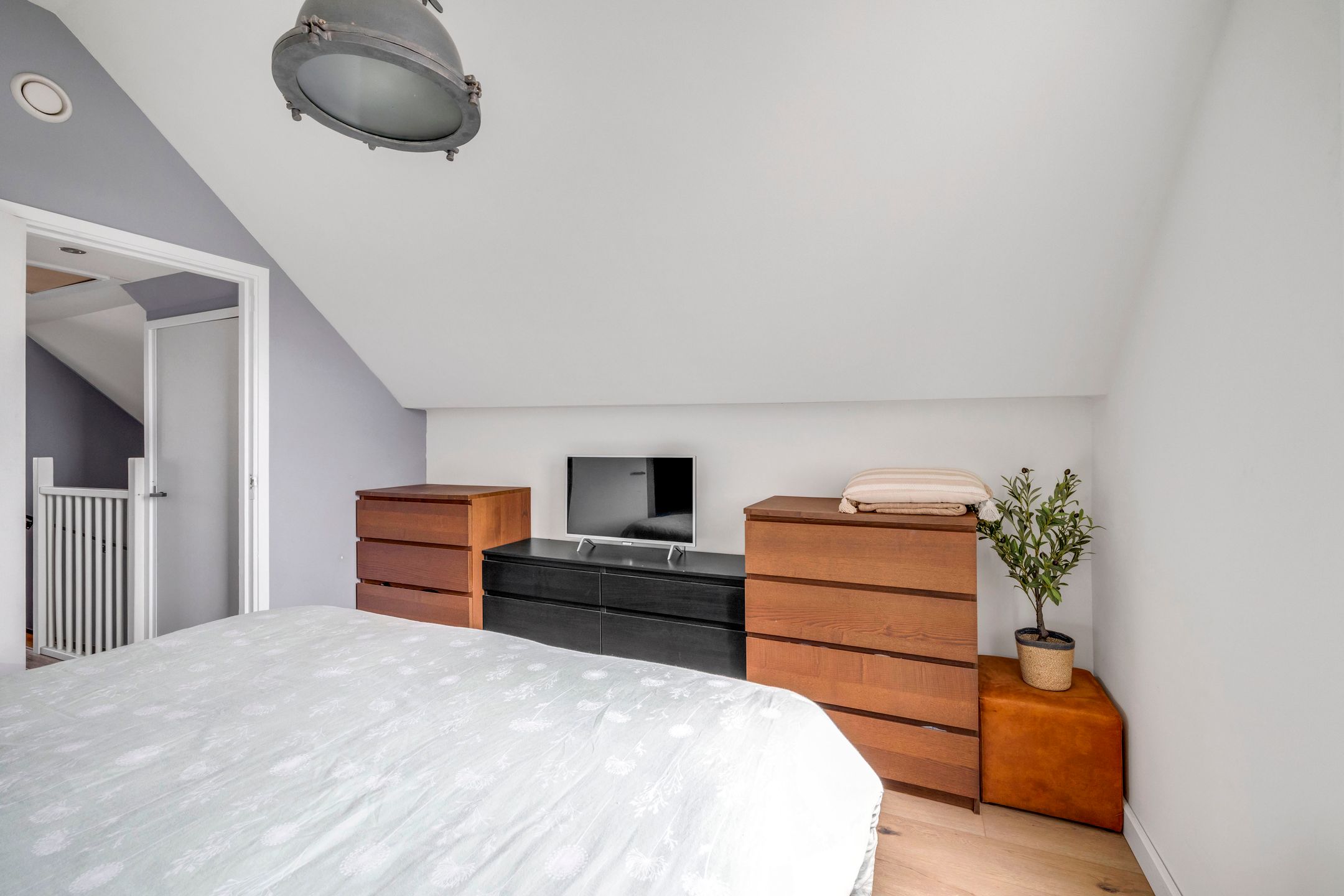 Photo 21 of Voorstraat 140