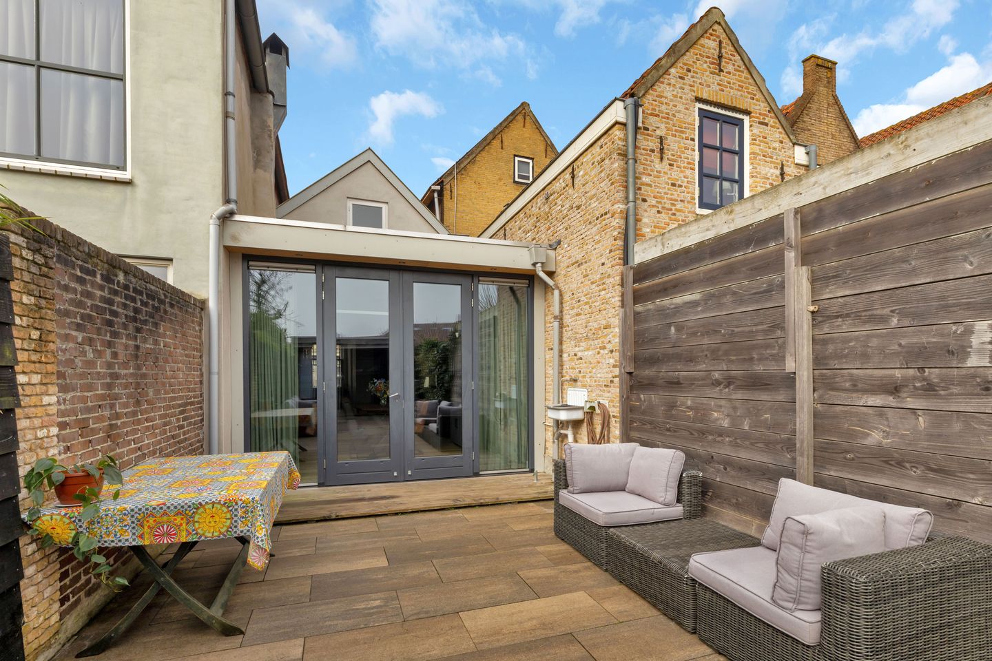 Photo 29 of Voorstraat 140