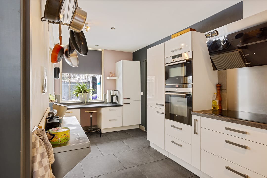 Foto 11 van Menuetstraat 18