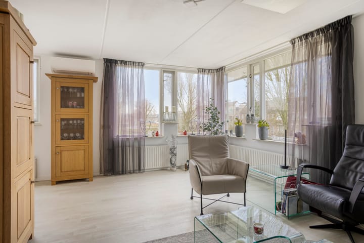 Foto 4 van Traptoren 38