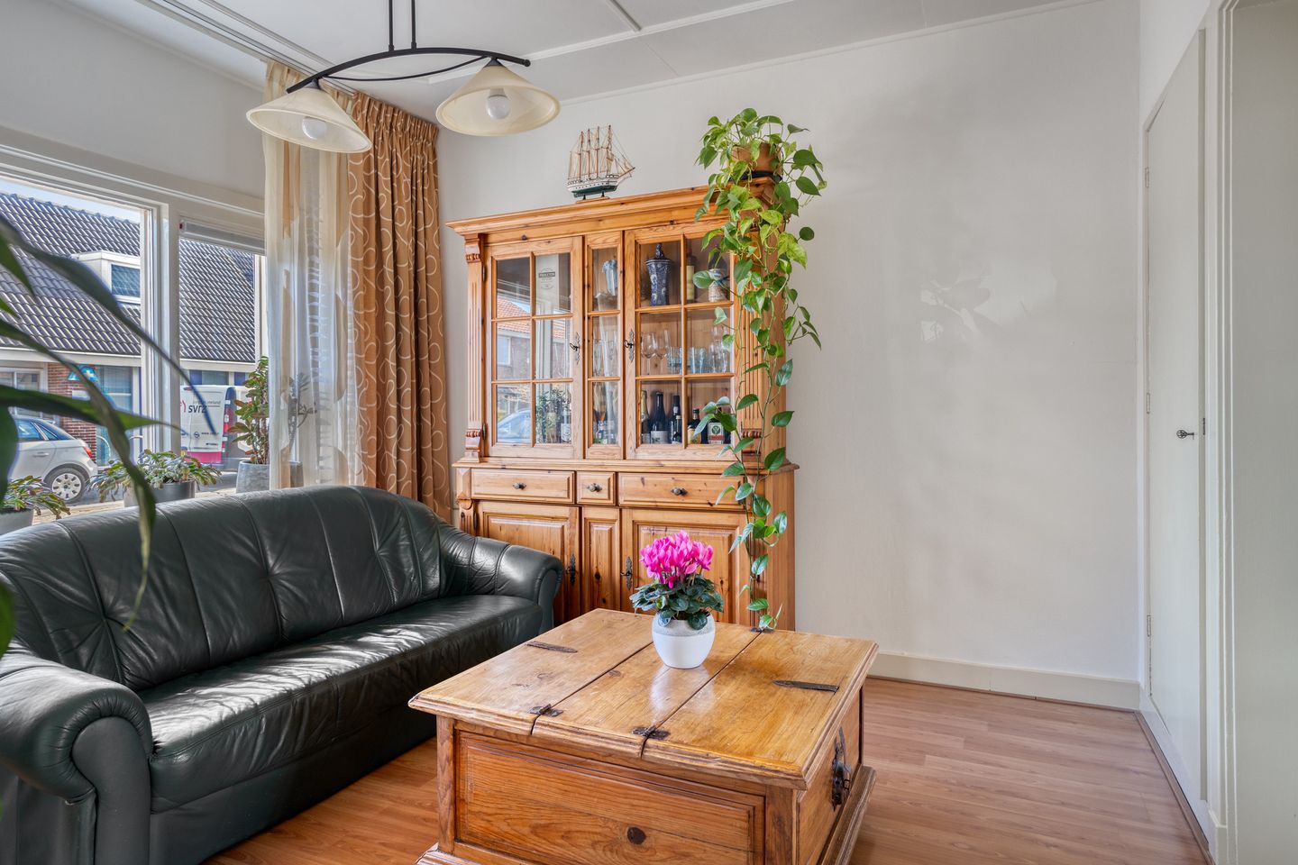 Foto 10 van 's-Gravenstraat 35