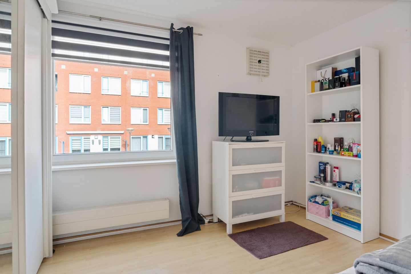 Spacious Family Home with Garden and Parking in Den Haag — 22