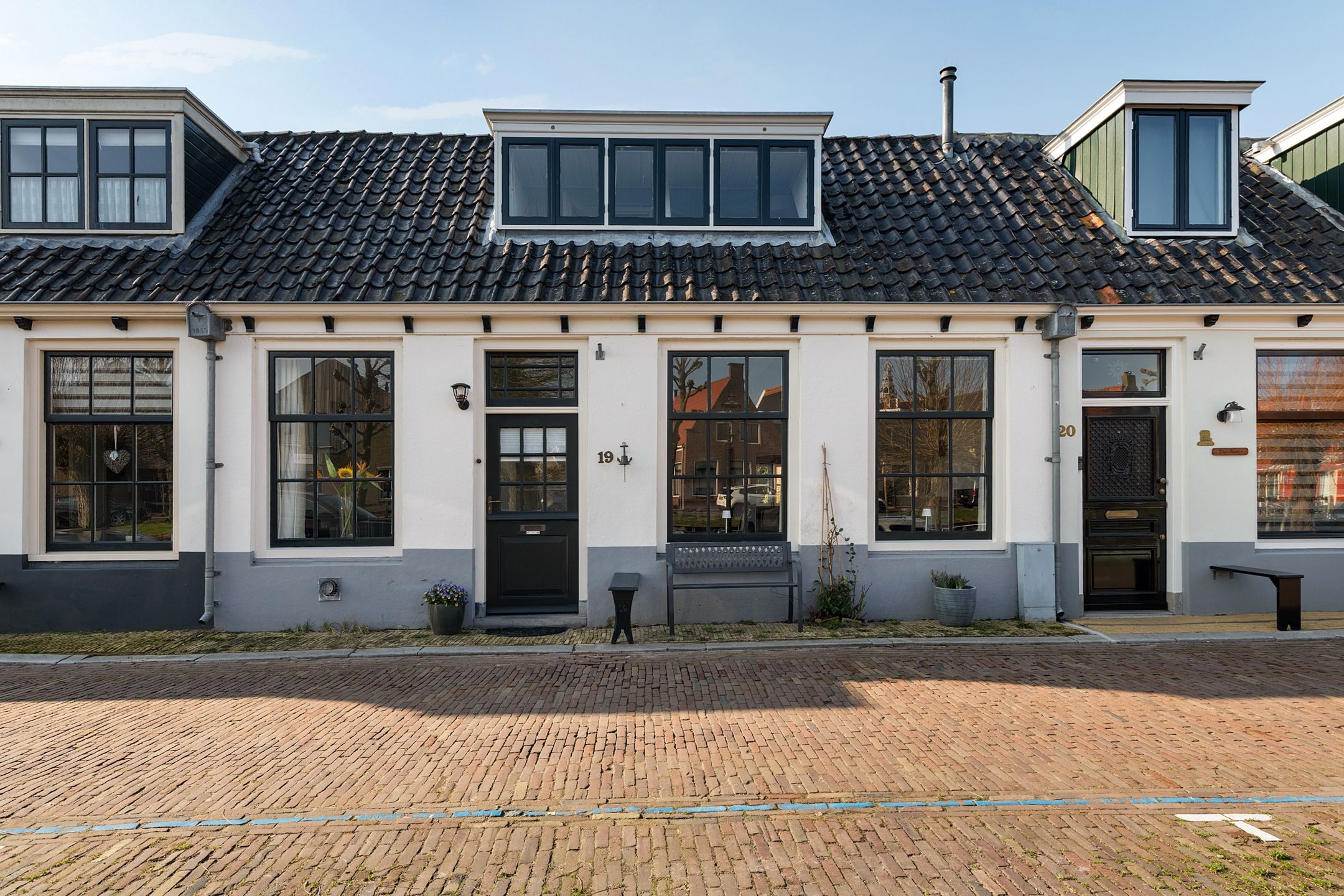 Nieuwe Zijds Burgwal 19 