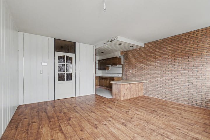 Tussenwoning te koop: Beethovenlaan 198, Zwijndrecht