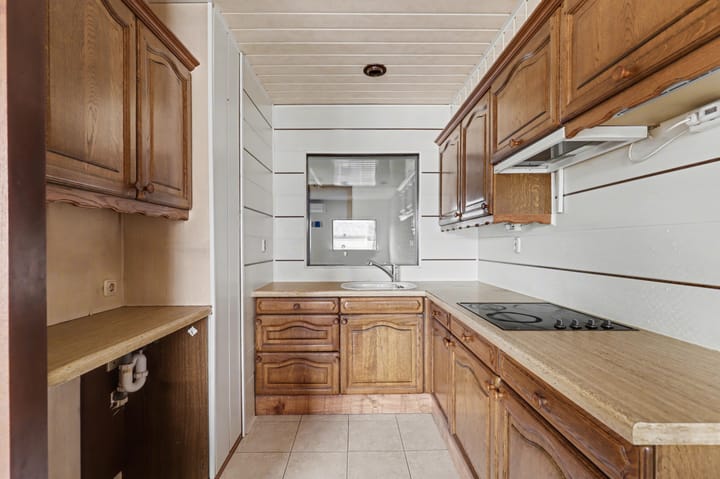 Tussenwoning te koop: Beethovenlaan 198, Zwijndrecht