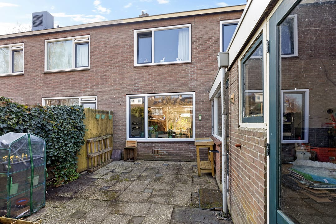 Photo 2 of Wycher van Russellstraat 44