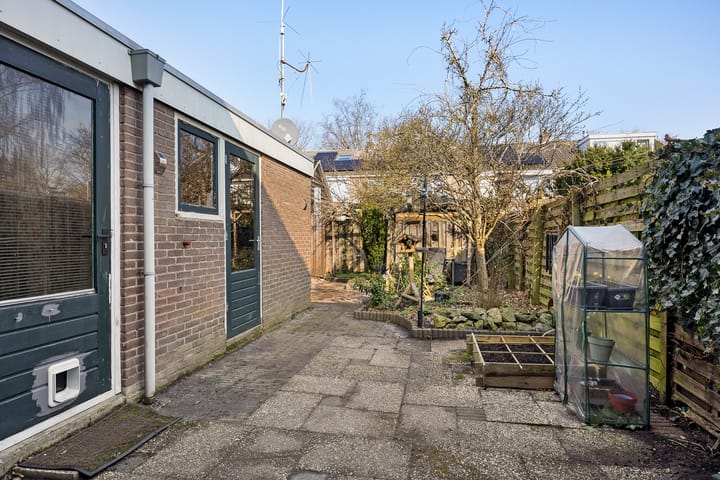 Photo 3 of Wycher van Russellstraat 44