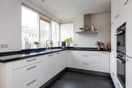 Apollovlinder 10 tertiary image