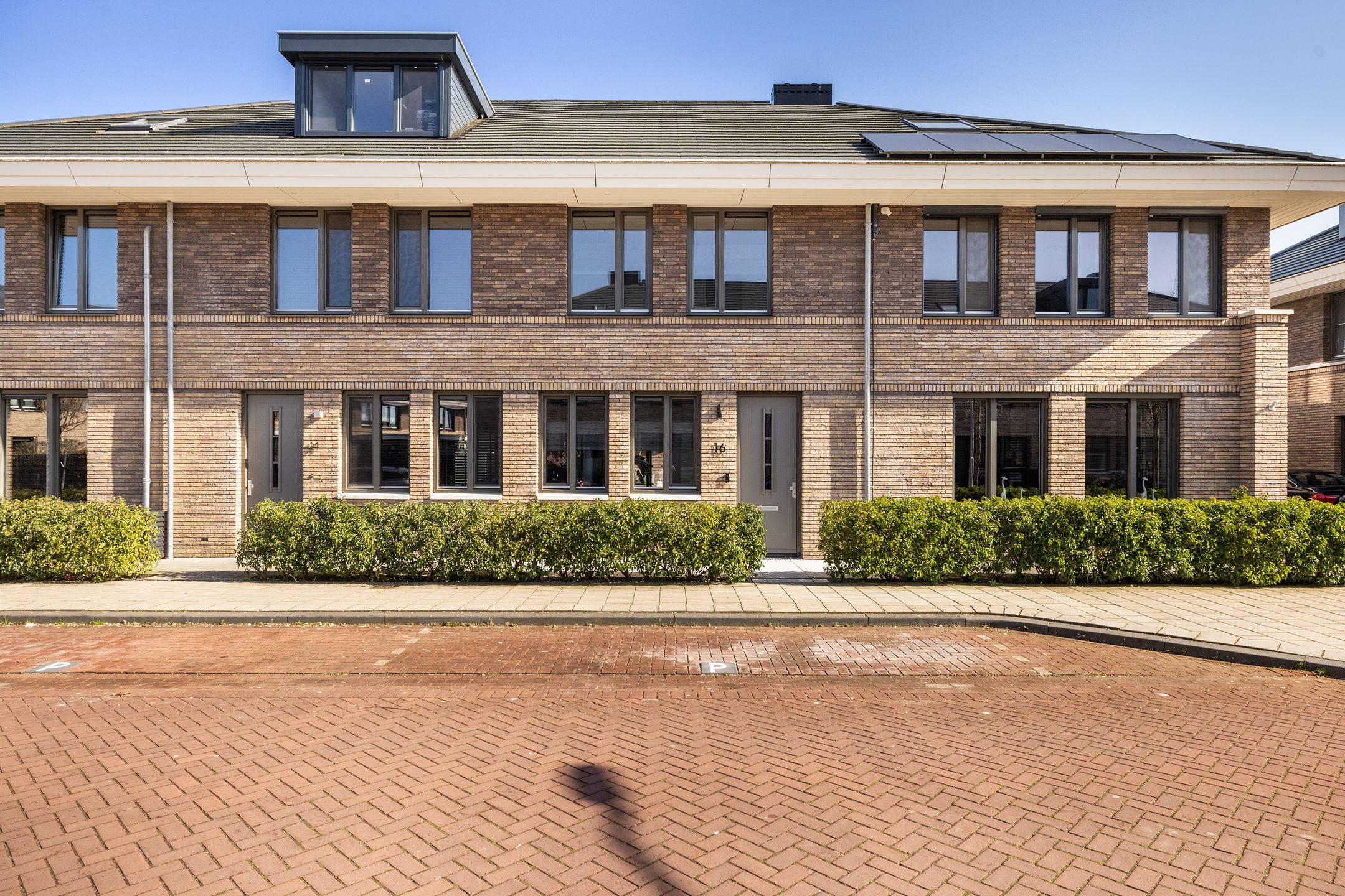 Foto 6 van Heerenhuis 16