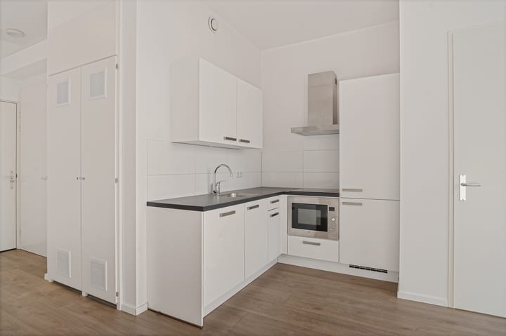 Photo 2 of Fascinatio Boulevard 892-J