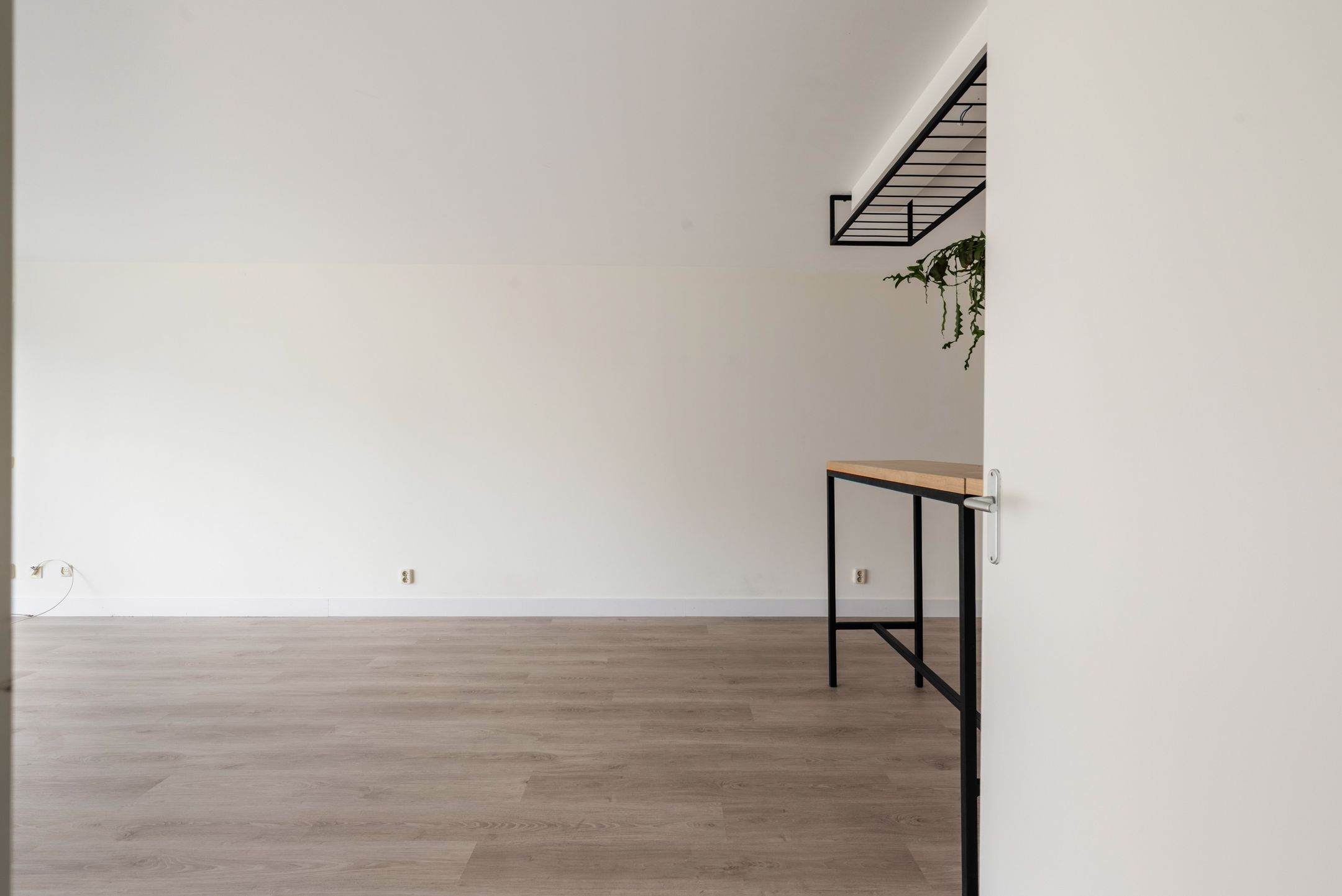 Luxury Apartment in Rotterdam City Center with Panoramic Views — 13