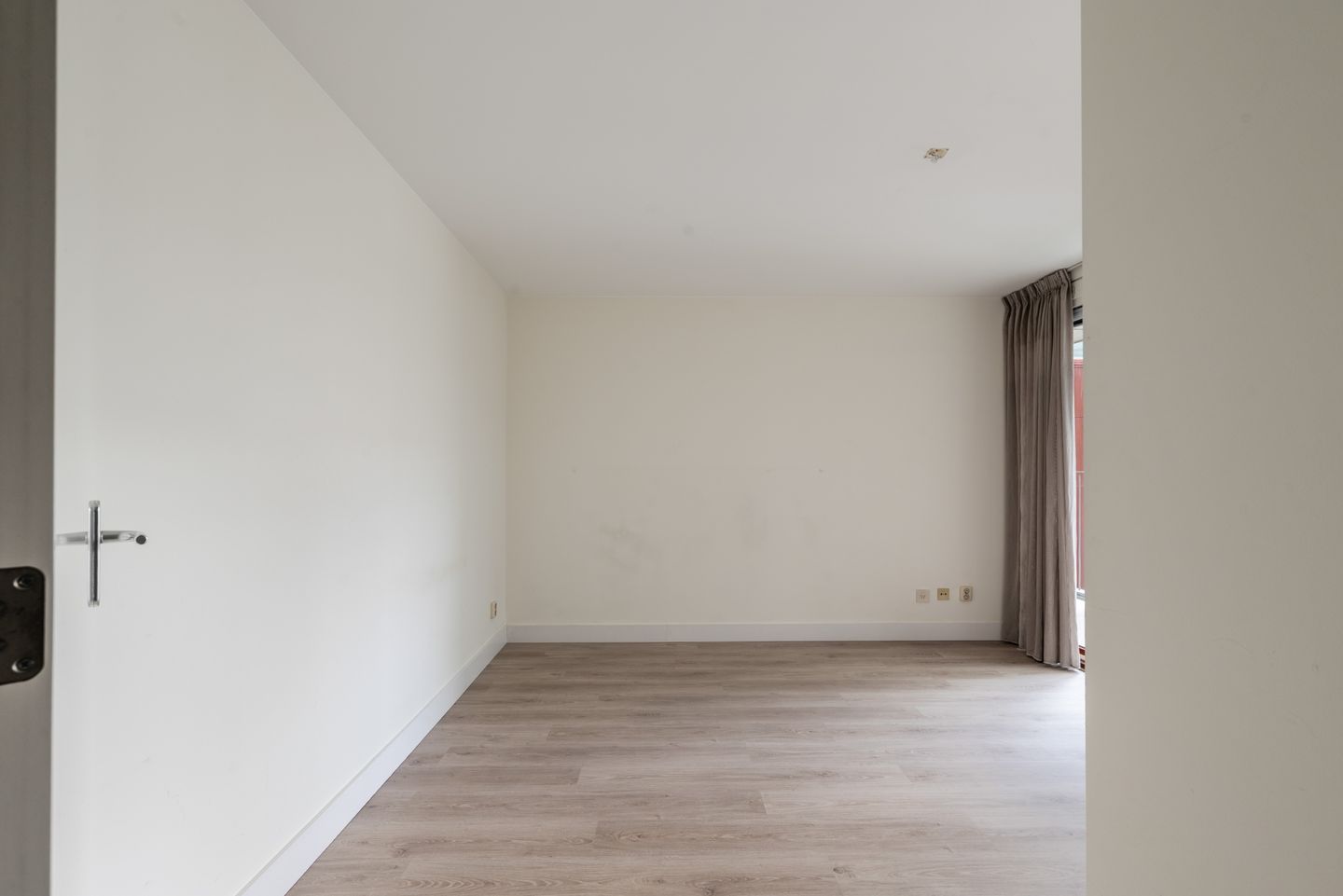 Luxury Apartment in Rotterdam City Center with Panoramic Views — 20