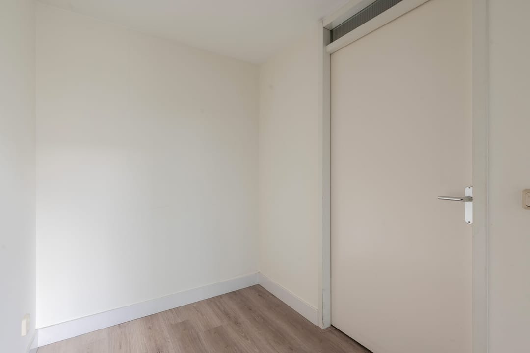 Luxury Apartment in Rotterdam City Center with Panoramic Views — 29