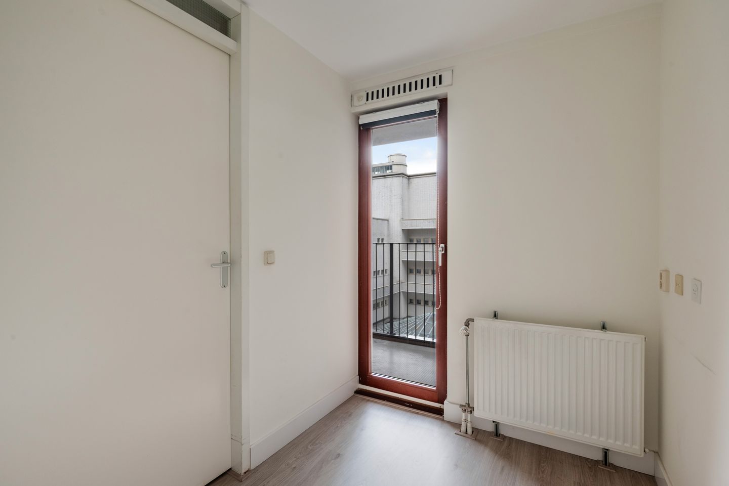 Luxury Apartment in Rotterdam City Center with Panoramic Views — 15
