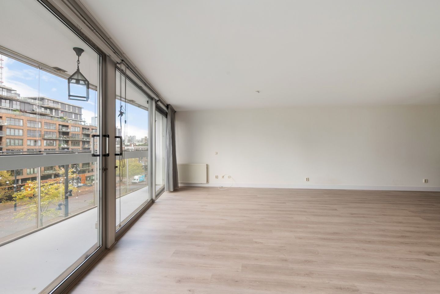 Luxury Apartment in Rotterdam City Center with Panoramic Views — 50