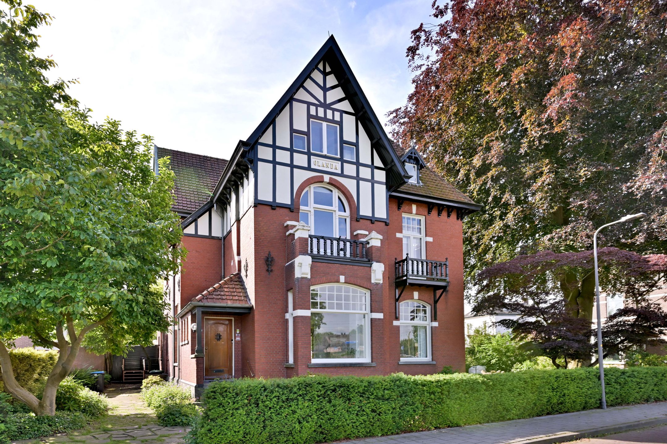 Buying a house in The Netherlands., Stationsplein 20